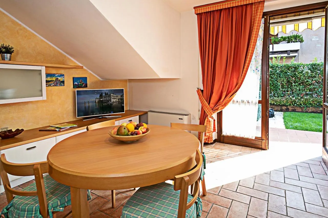 Apartment Iris - Regarda Travel Lazise